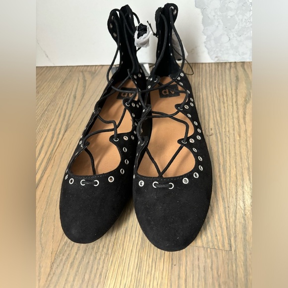 NWT DV by Dolce Vita Black Faux Suede Ballet Flats Ghillie Lace Up Size 10 - Picture 2 of 9